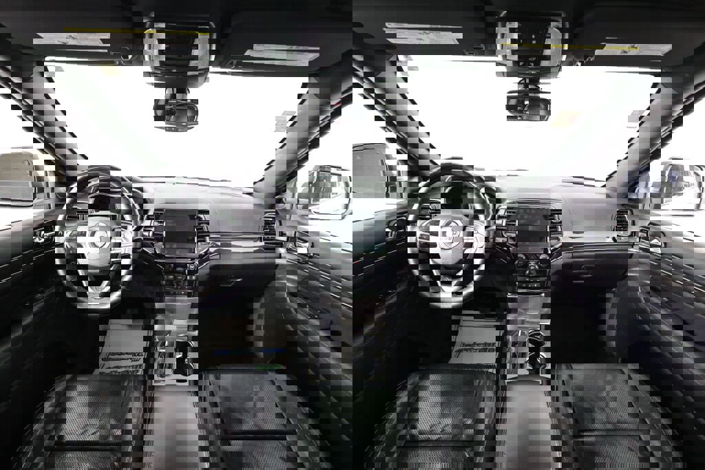 Used 2019 Jeep Grand Cherokee Overland image 29