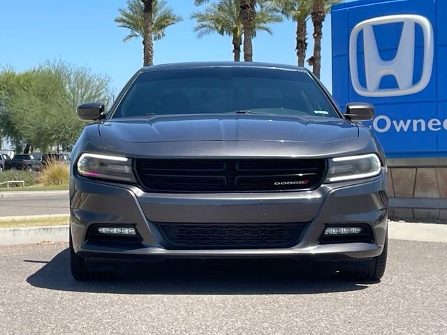 Used 2017 Dodge Charger SXT w/ Plus Group RWD image 3