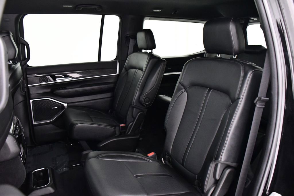 Used 2022 Jeep Wagoneer Series II w/ Flexible Seating Group image 21