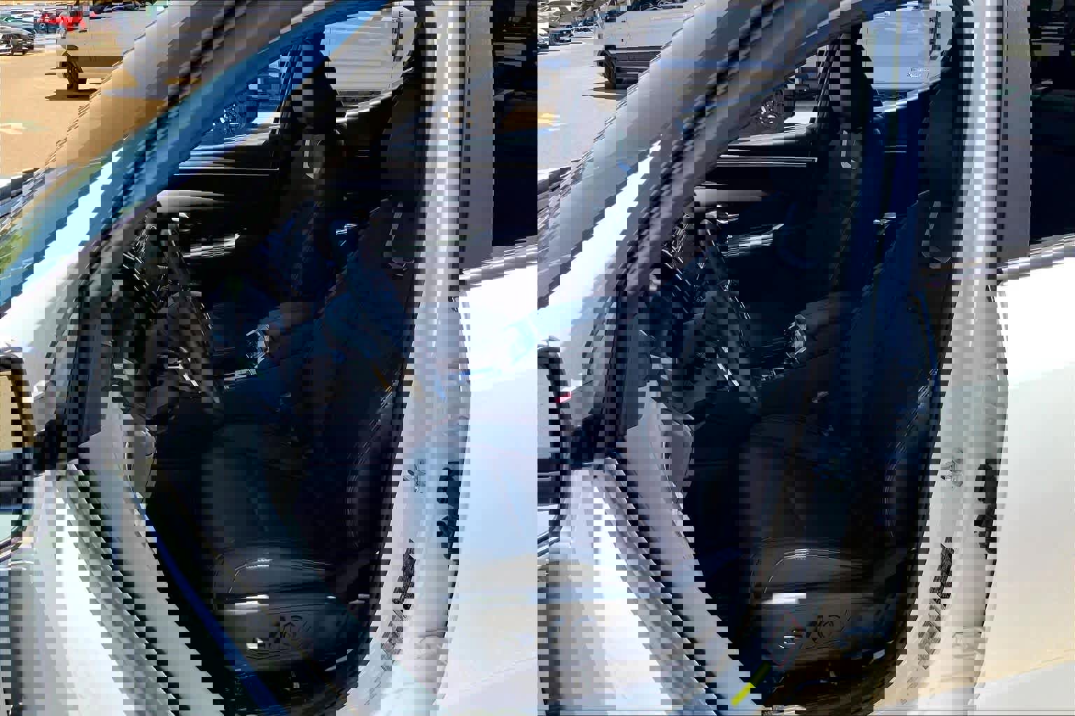 Used 2022 Hyundai Santa Cruz Limited image 8