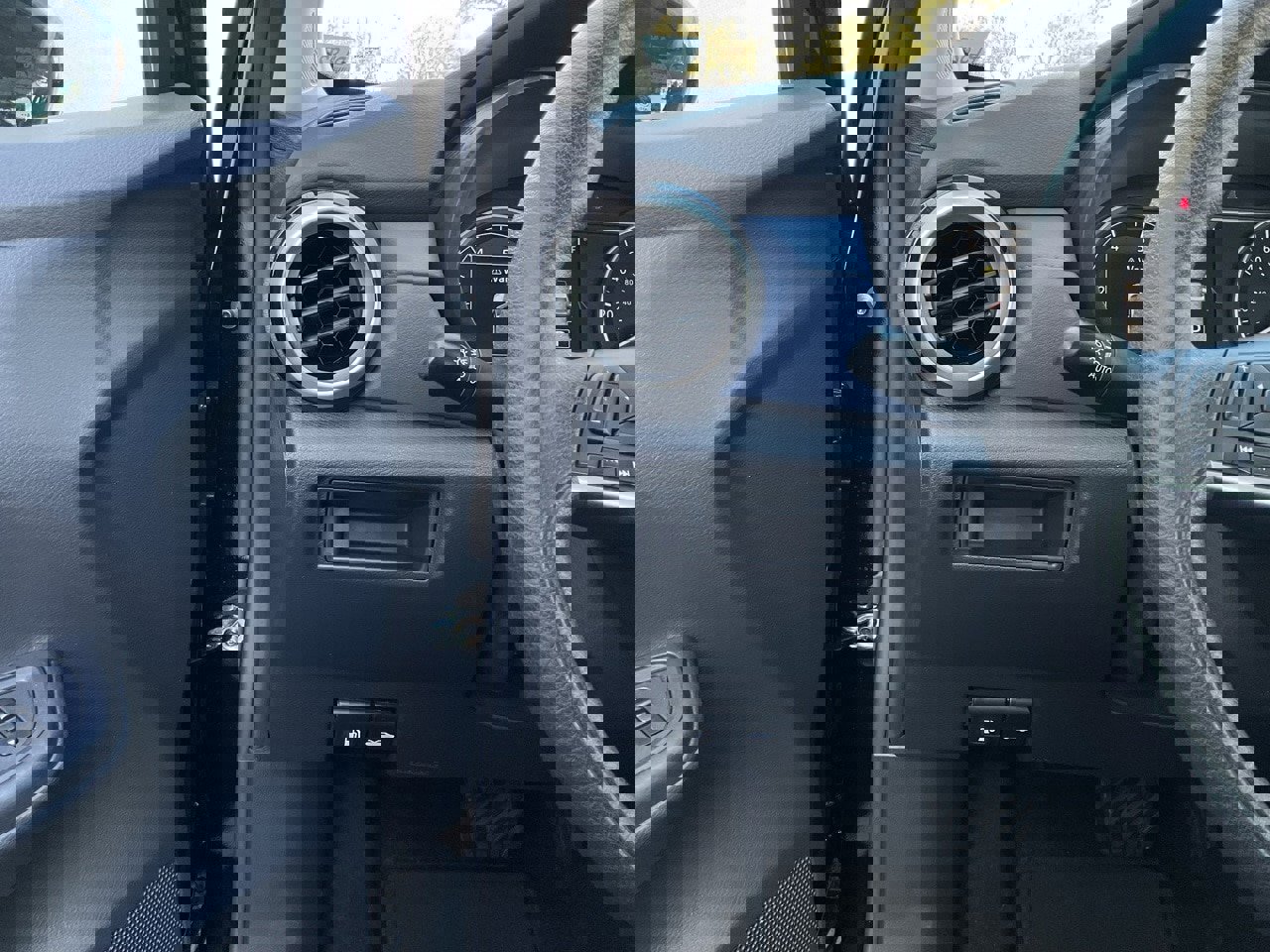 Used 2025 Nissan Versa SV w/ Trunk Package image 24