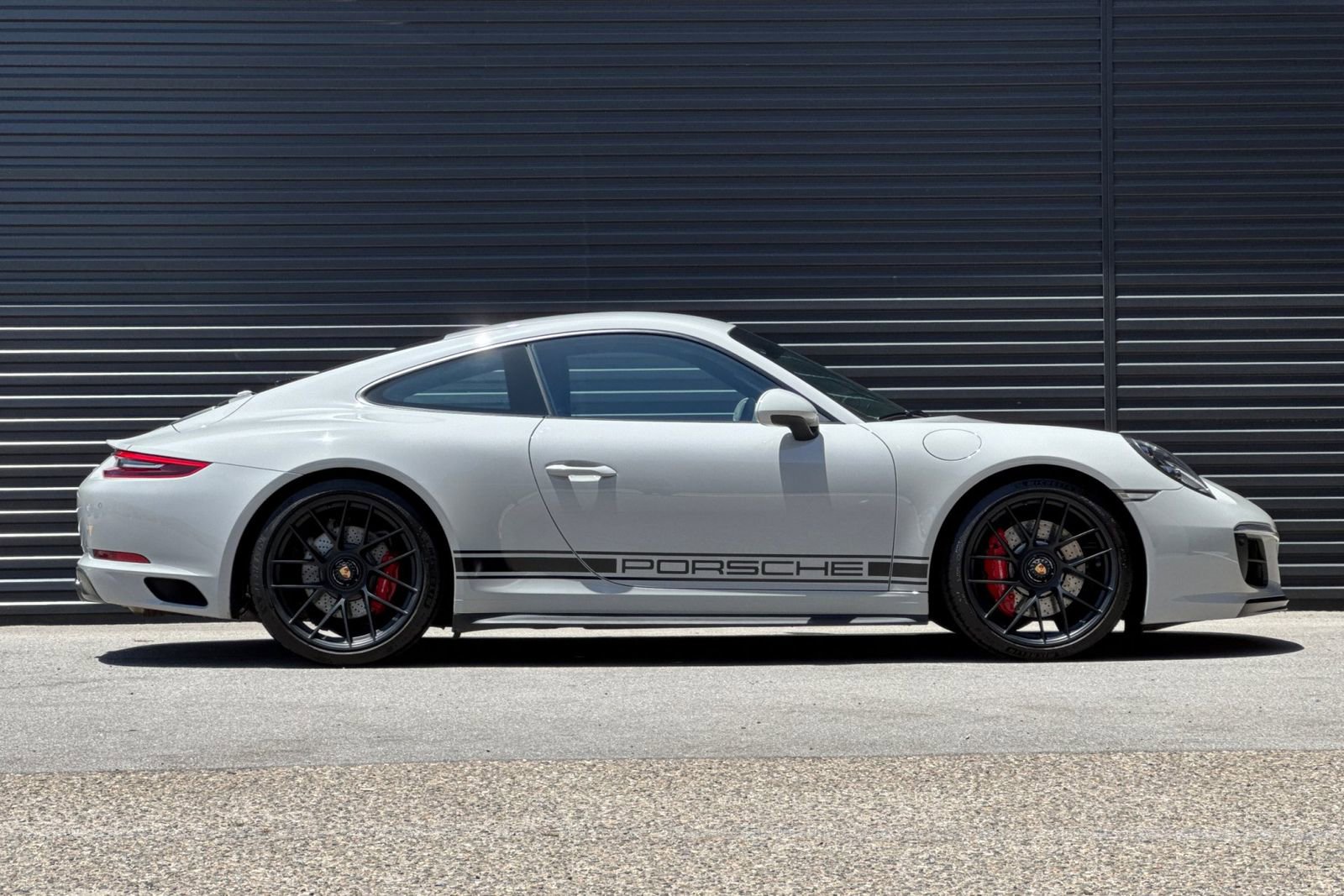 Used 2019 Porsche 911 Carrera GTS RWD image 9