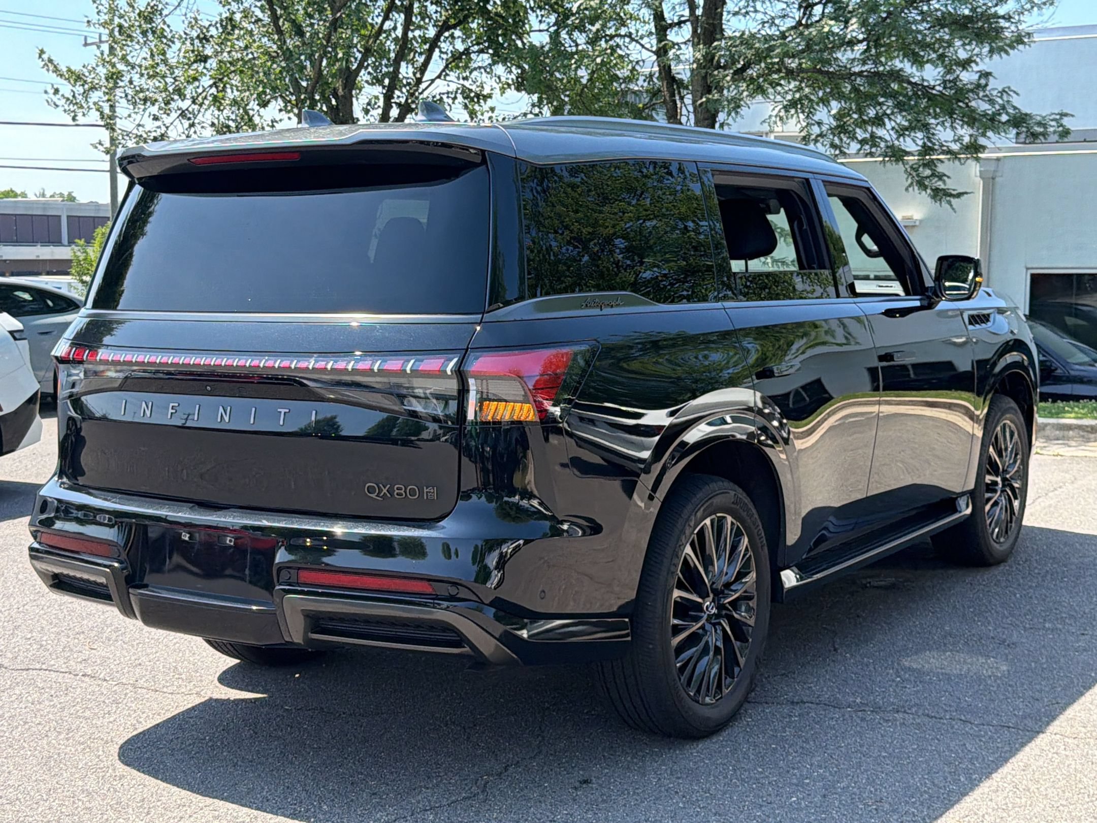 Used 2025 INFINITI QX80 Autograph AWD/4WD image 9