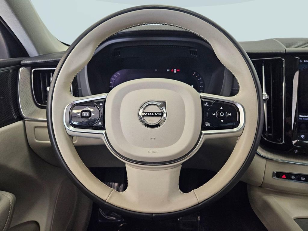 Used 2023 Volvo XC60 B5 Ultimate w/ Climate Package image 13