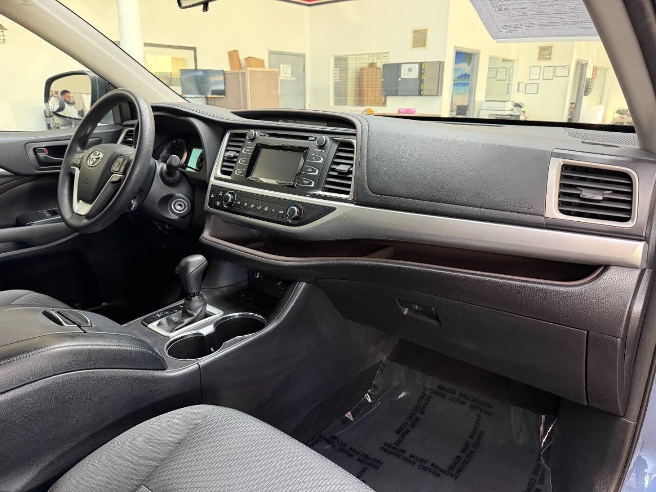 Used 2016 Toyota Highlander LE FWD image 20