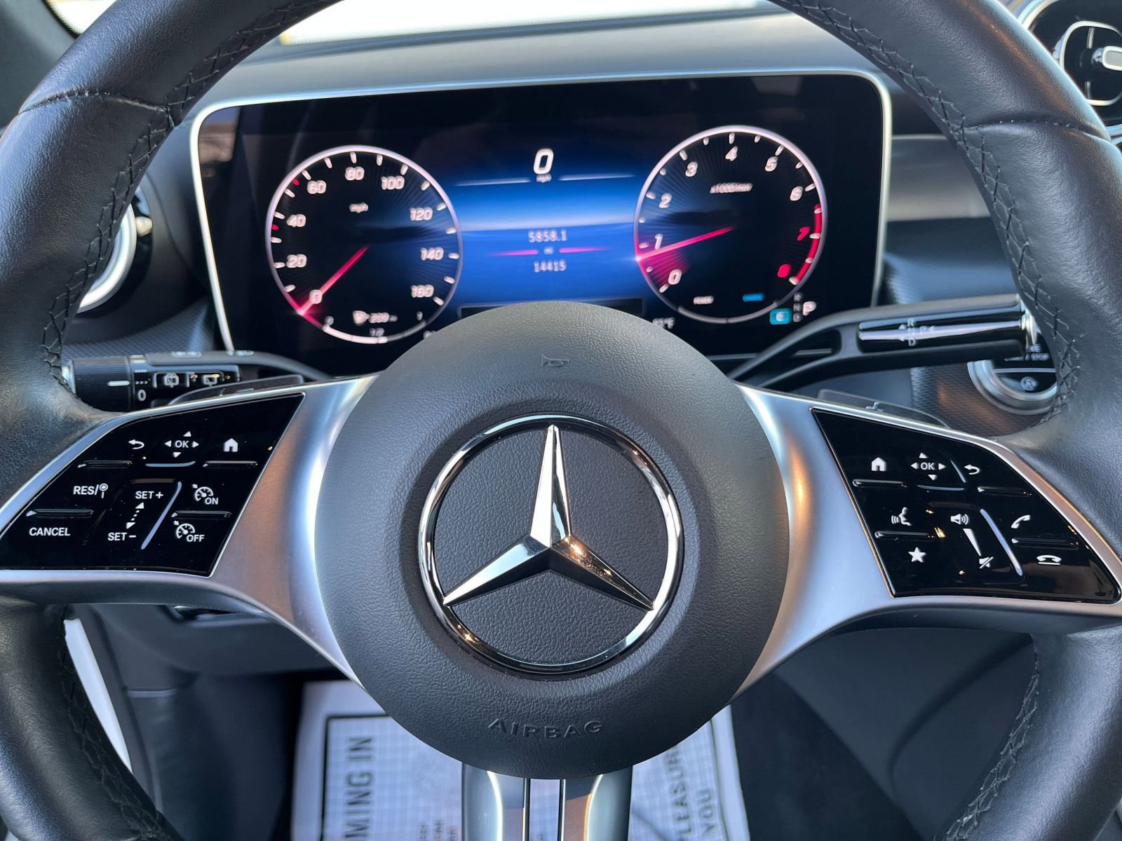 Used 2024 Mercedes-Benz GLC 300 4MATIC image 28