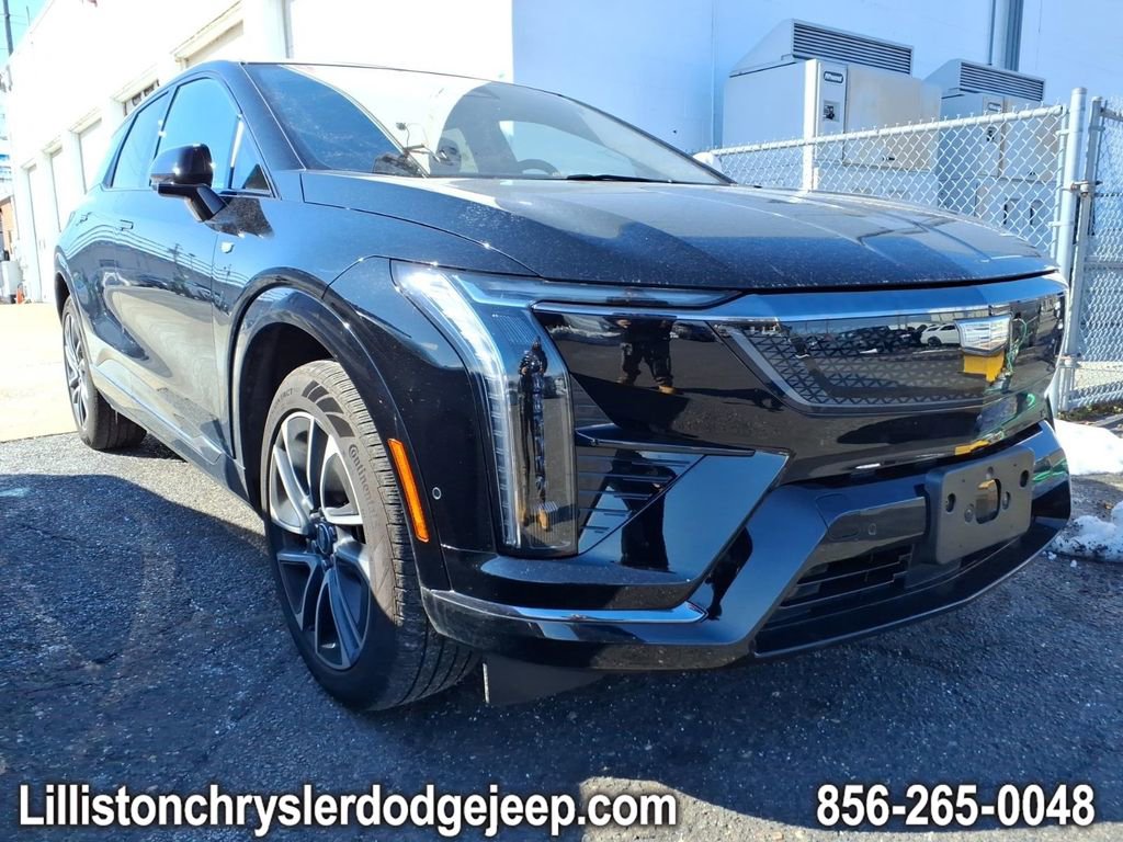 Used 2025 Cadillac Optiq Sport 1