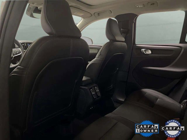 Used 2025 Volvo XC40 B5 Plus image 19