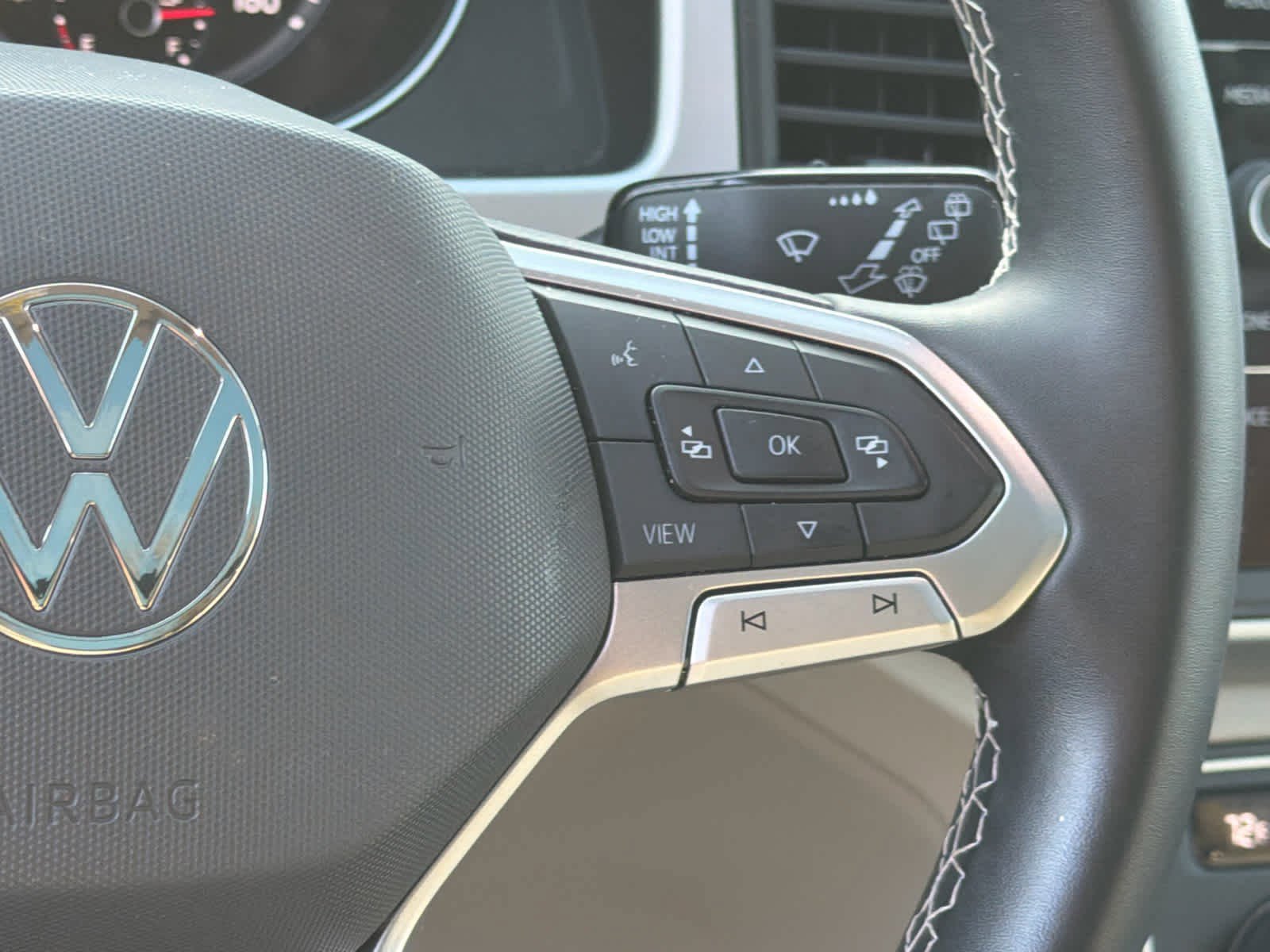 Used 2021 Volkswagen Atlas SE image 28