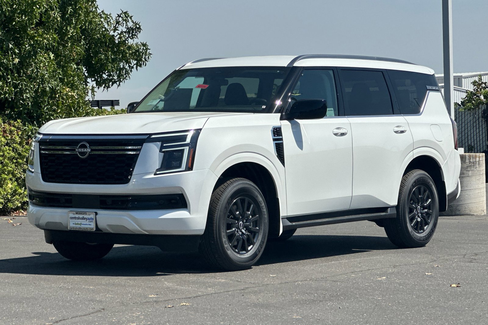 New 2026 Nissan Armada SV image 8