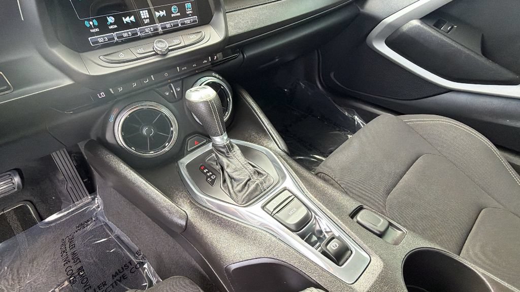 Used 2016 Chevrolet Camaro SS RWD image 21