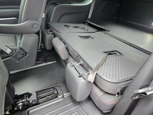 Used 2024 Chevrolet Traverse Z71 AWD/4WD image 32