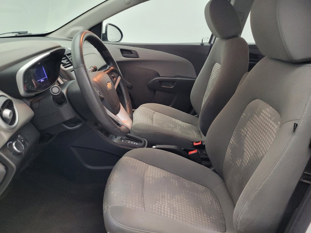 Used 2020 Chevrolet Sonic LT image 17