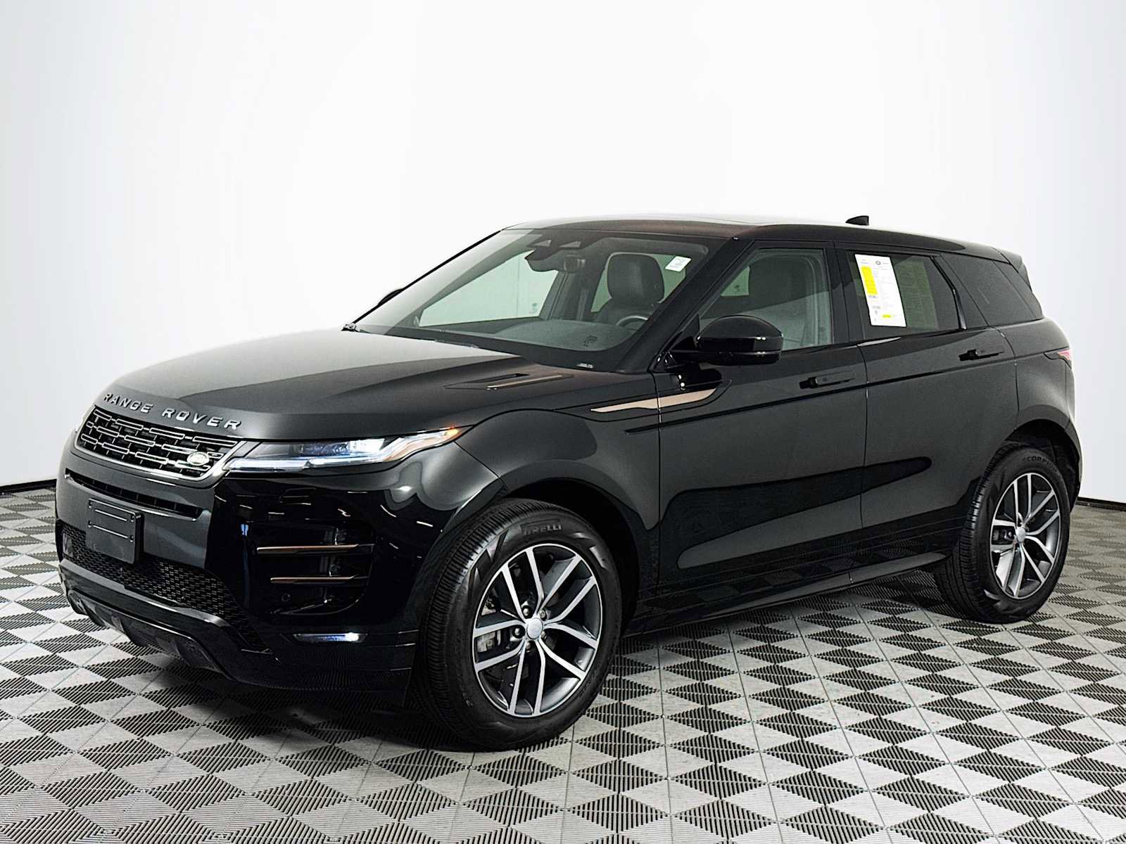Used 2024 Land Rover Range Rover Evoque Dynamic SE