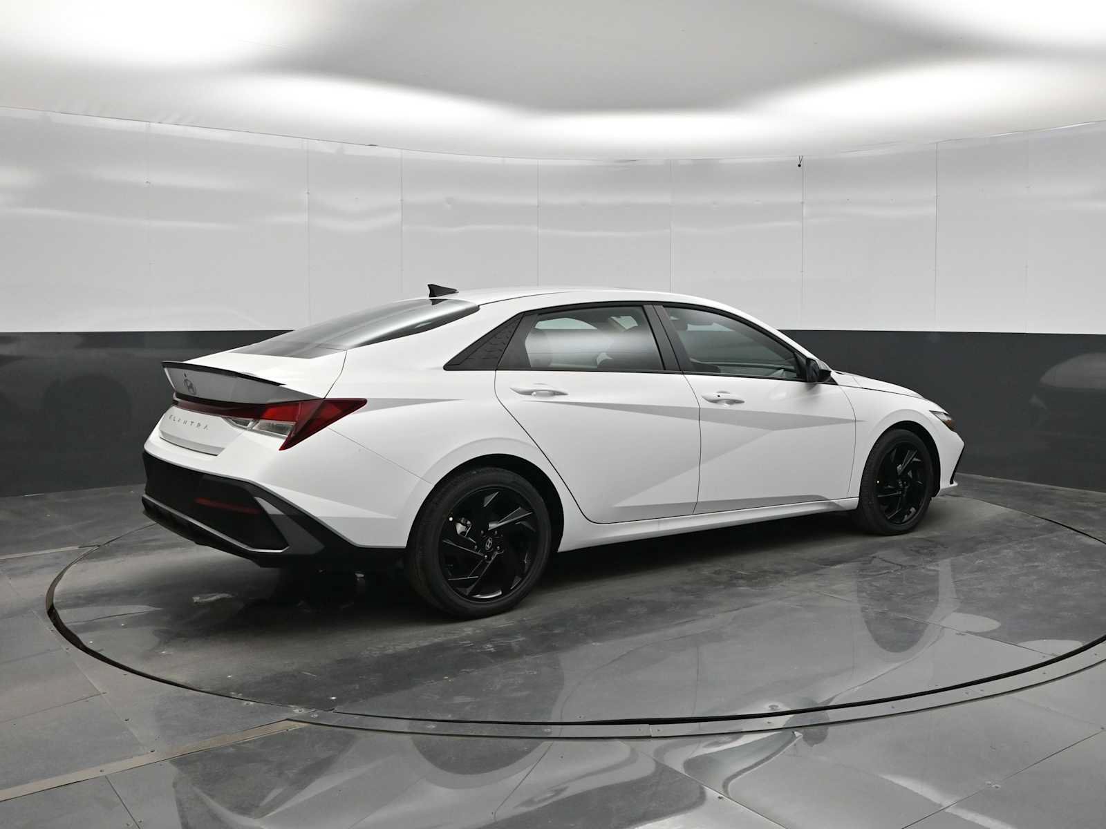 New 2026 Hyundai Elantra SEL Sport FWD image 8
