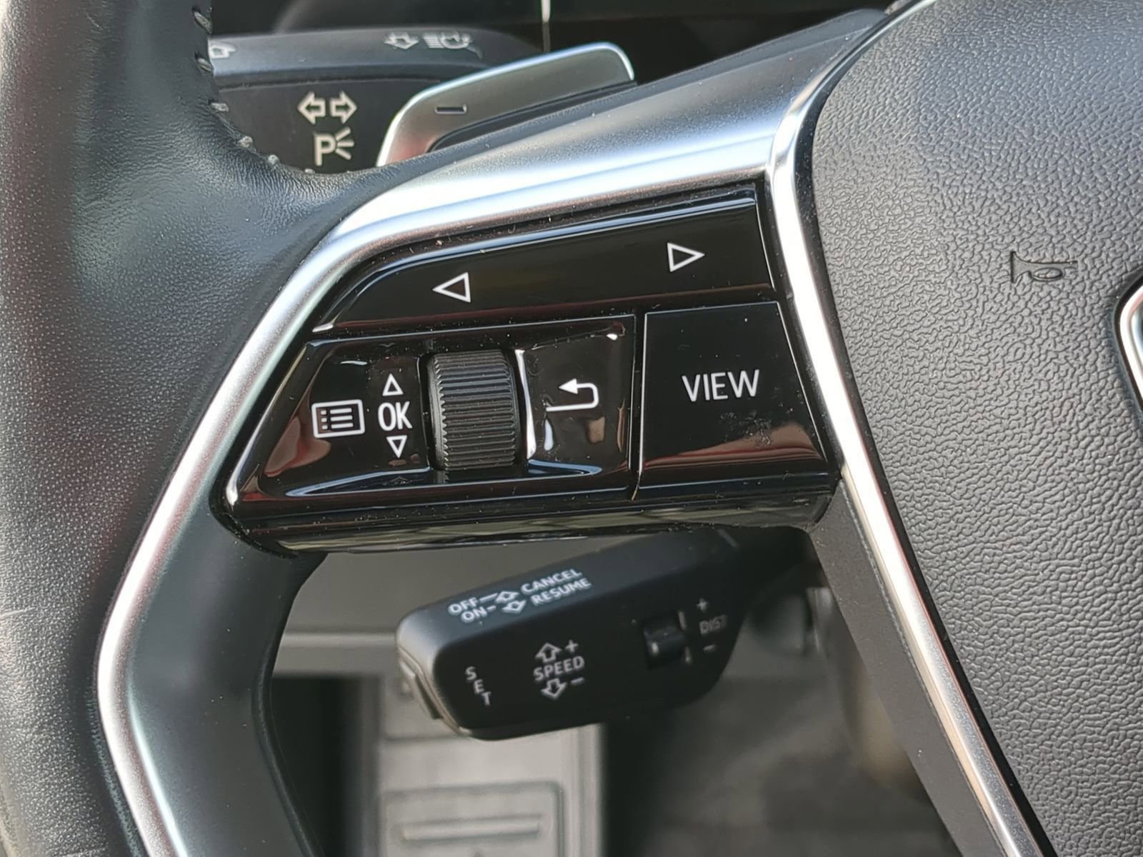 Used 2019 Audi e-tron Premium Plus image 28