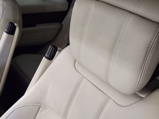 Used 2020 Land Rover Range Rover HSE image 15