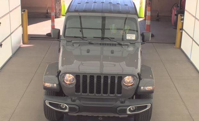 Used 2021 Jeep Gladiator Sport image 2