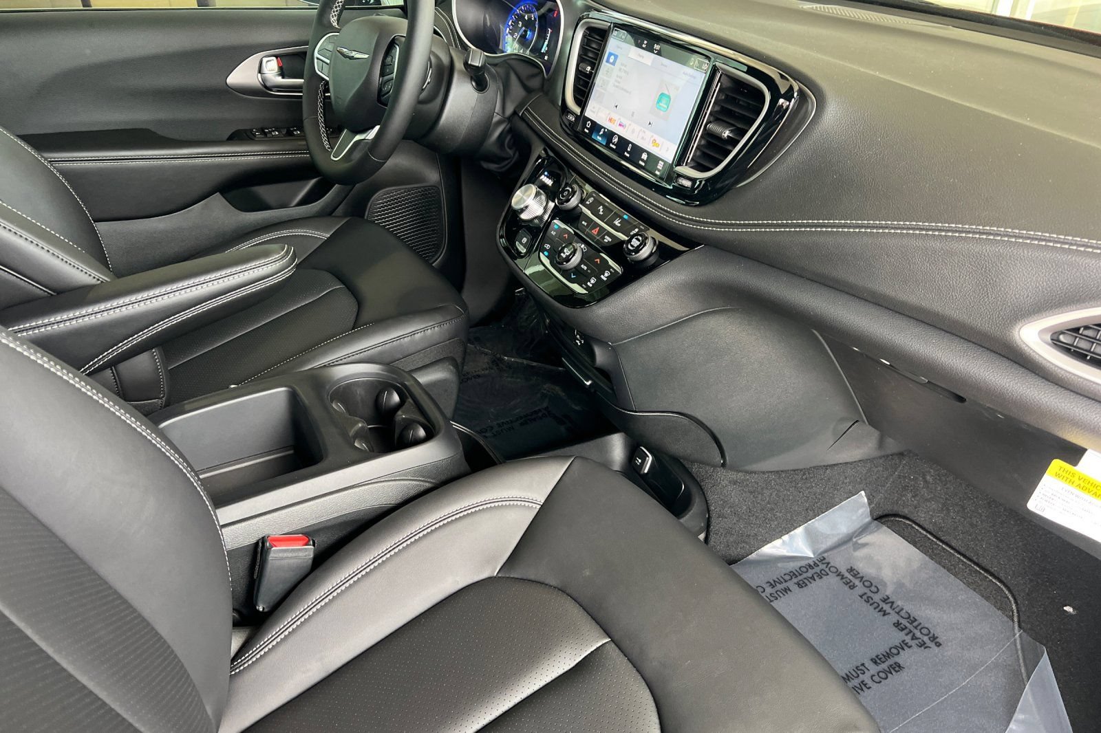 New 2026 Chrysler Pacifica Select AWD/4WD image 17
