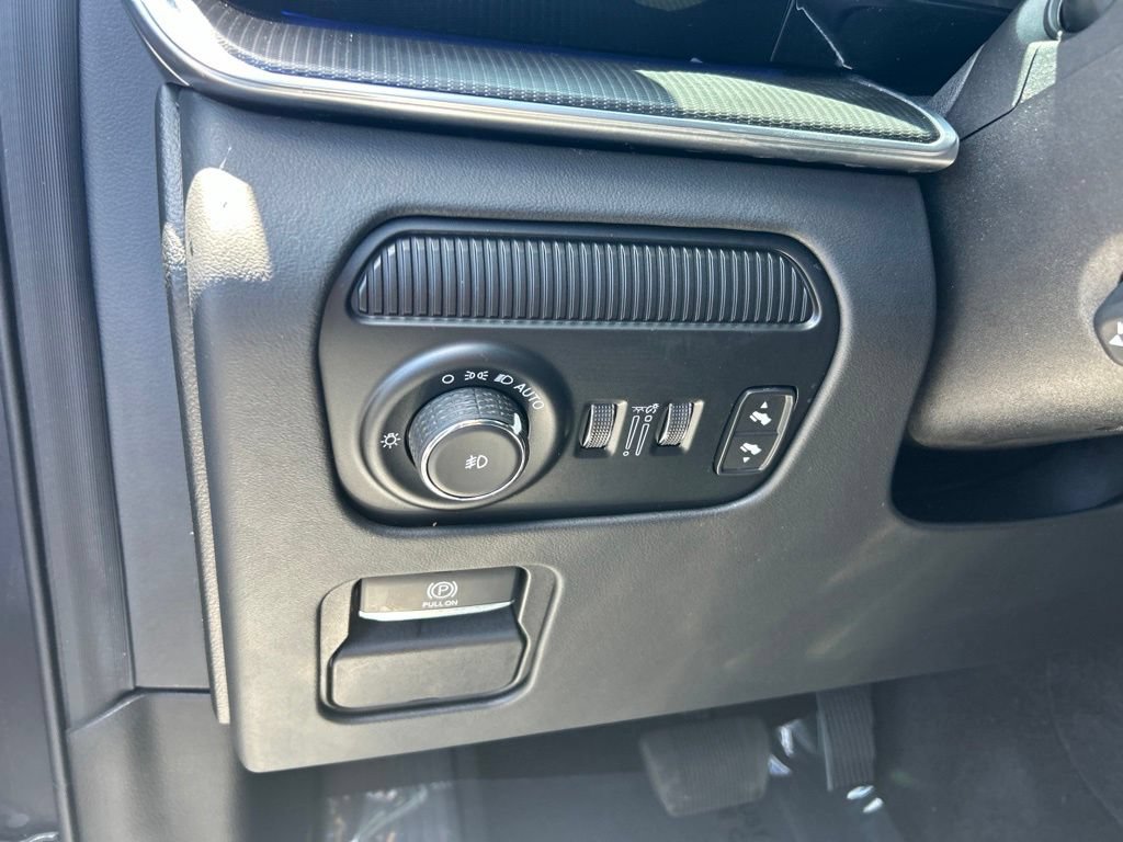 Used 2024 Jeep Grand Wagoneer Series II w/ Quick Order Packagew 28T AWD/4WD image 41