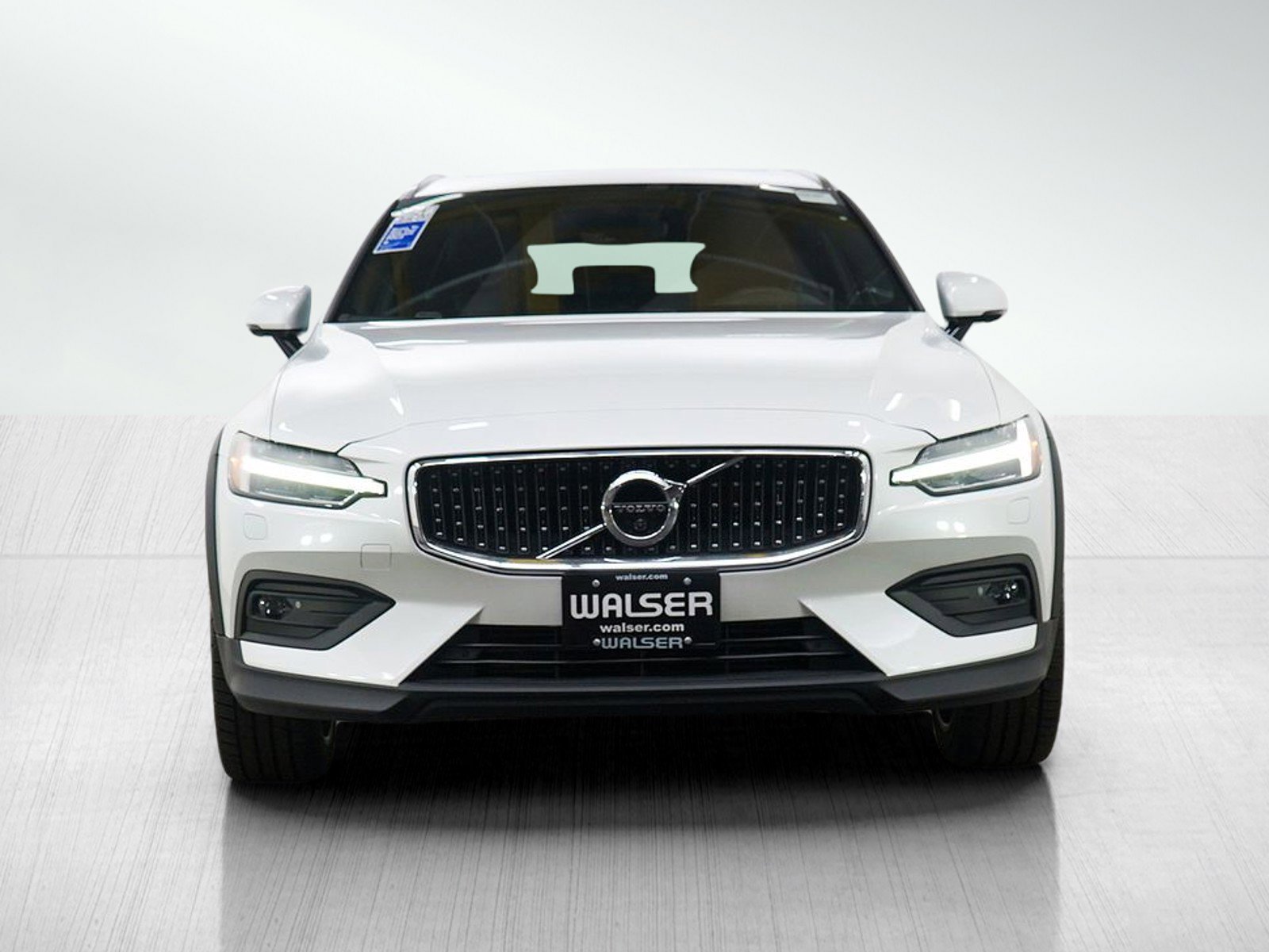 Used 2020 Volvo V60 T5 Cross Country AWD/4WD image 8