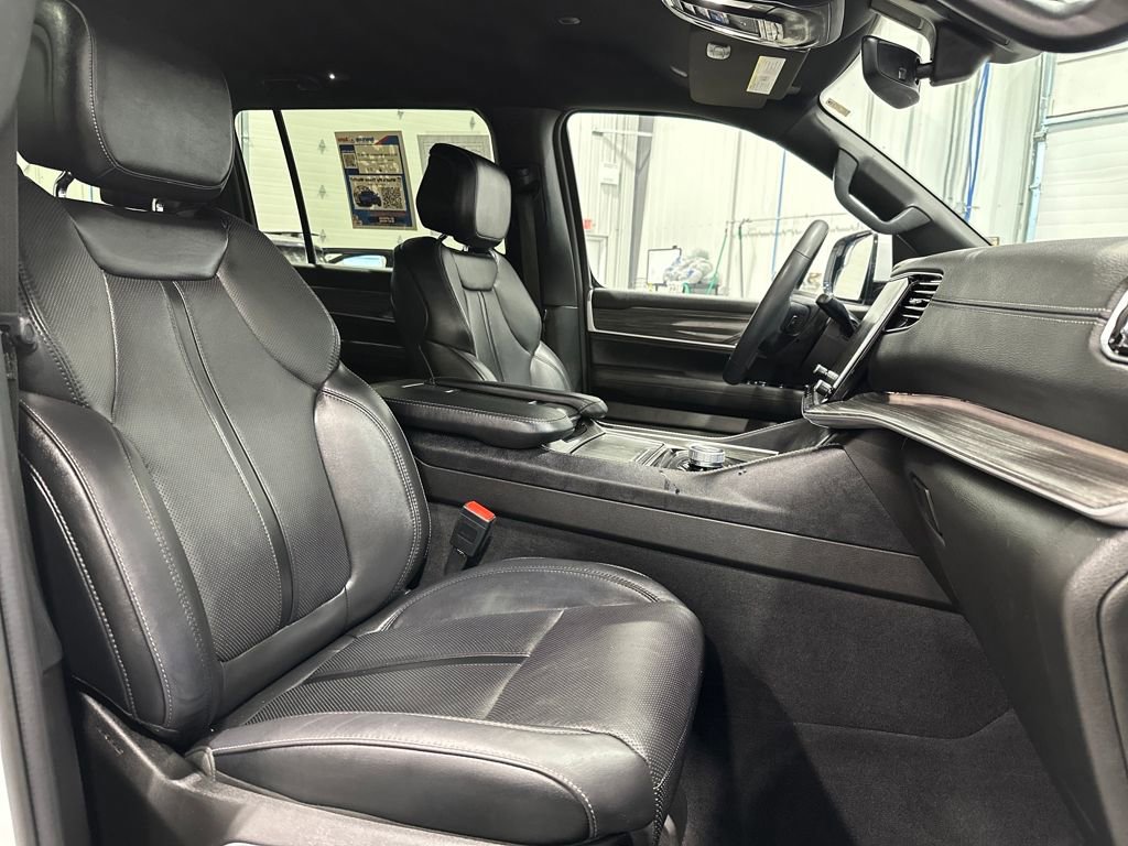 Used 2022 Jeep Wagoneer Series II image 33