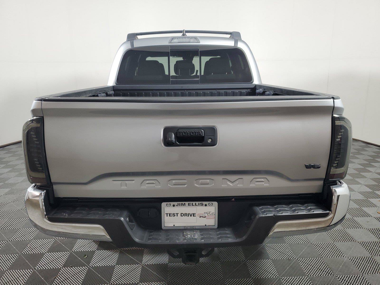 Used 2023 Toyota Tacoma TRD Off-Road AWD/4WD image 5