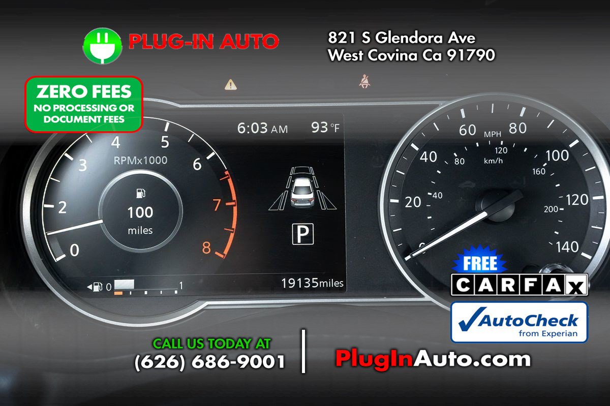 Used 2024 Nissan Versa SV w/ Trunk Package FWD image 19