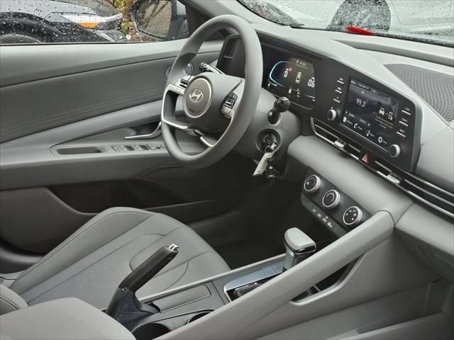 New 2026 Hyundai Elantra SE FWD image 10