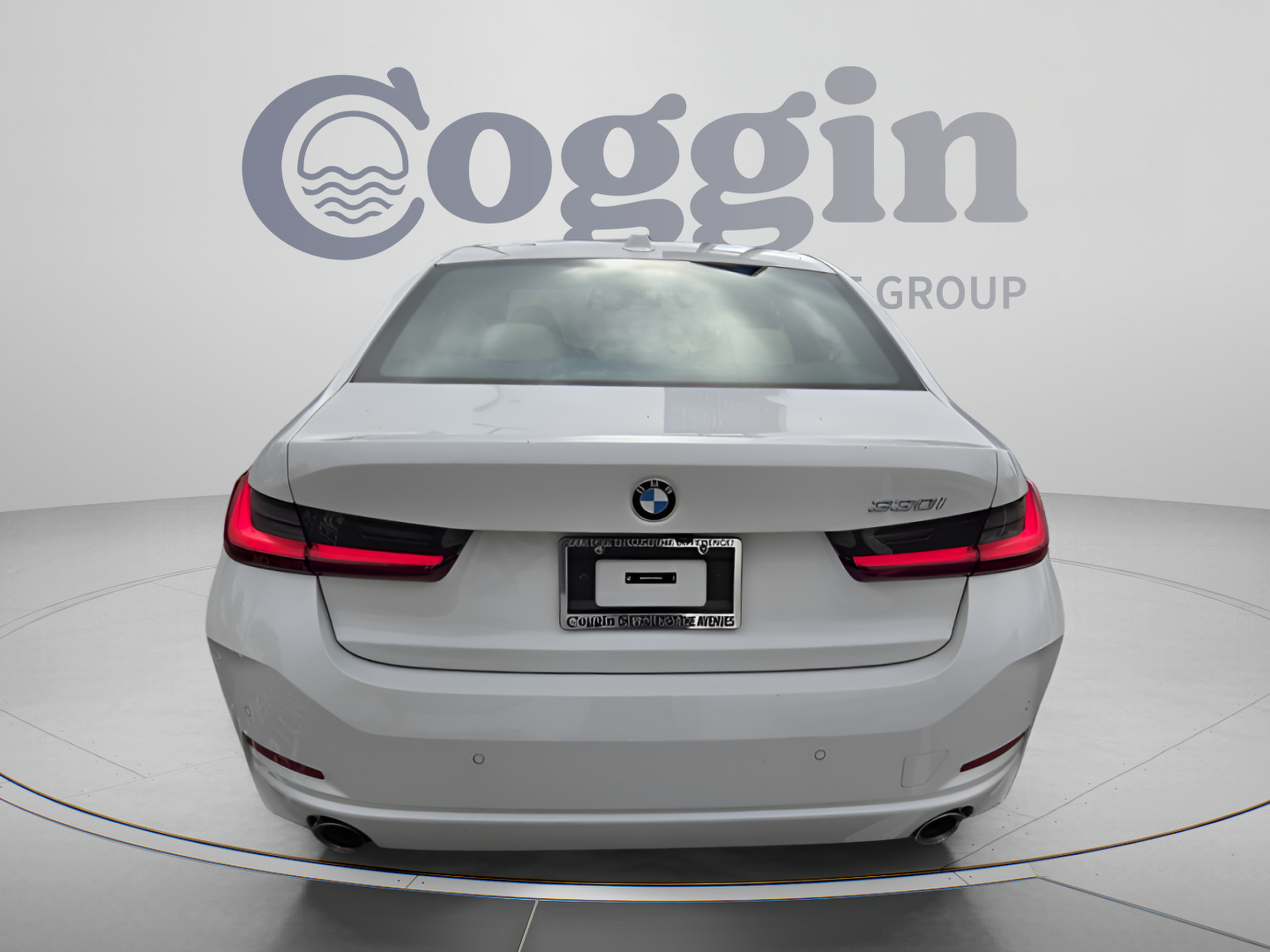 Used 2025 BMW 330i Sedan RWD image 4