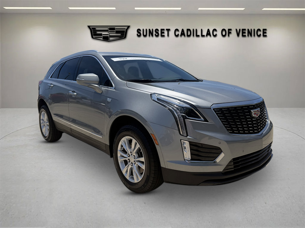 Certified 2025 Cadillac XT5 Luxury FWD image 1