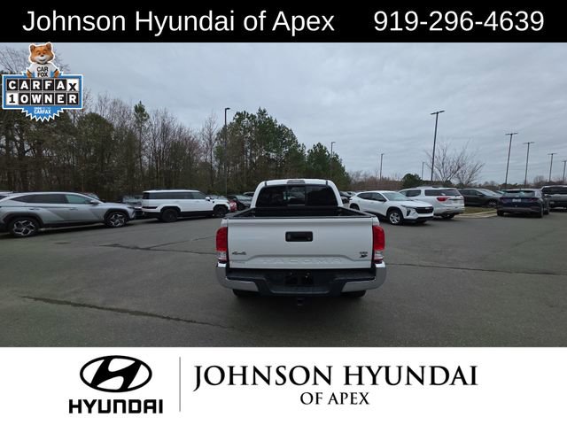 Used 2016 Toyota Tacoma SR5 w/ Towing Package image 16