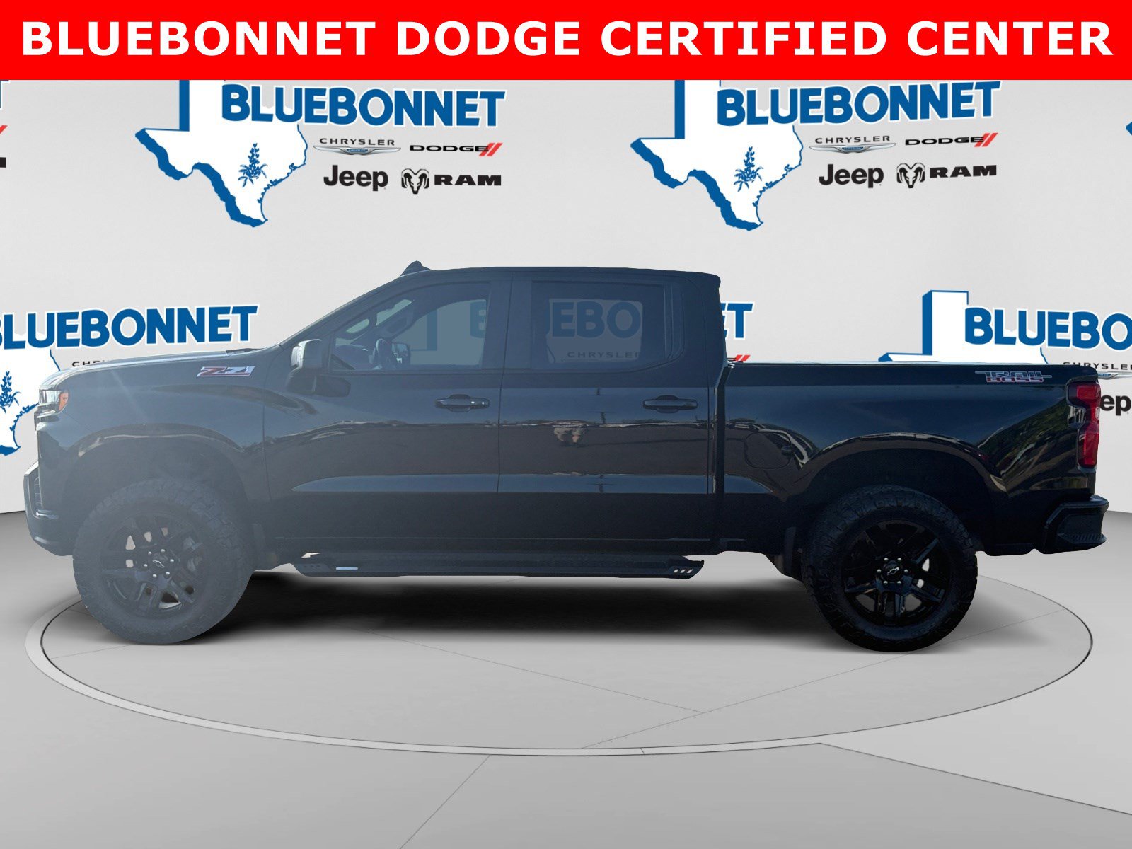 Used 2022 Chevrolet Silverado 1500 LT Trail Boss w/ LT Trail Boss Premium Package AWD/4WD image 8