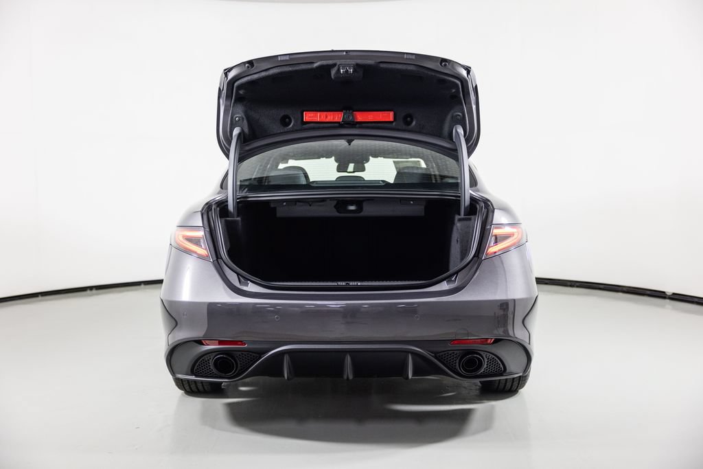 New 2026 Alfa Romeo Giulia AWD image 12
