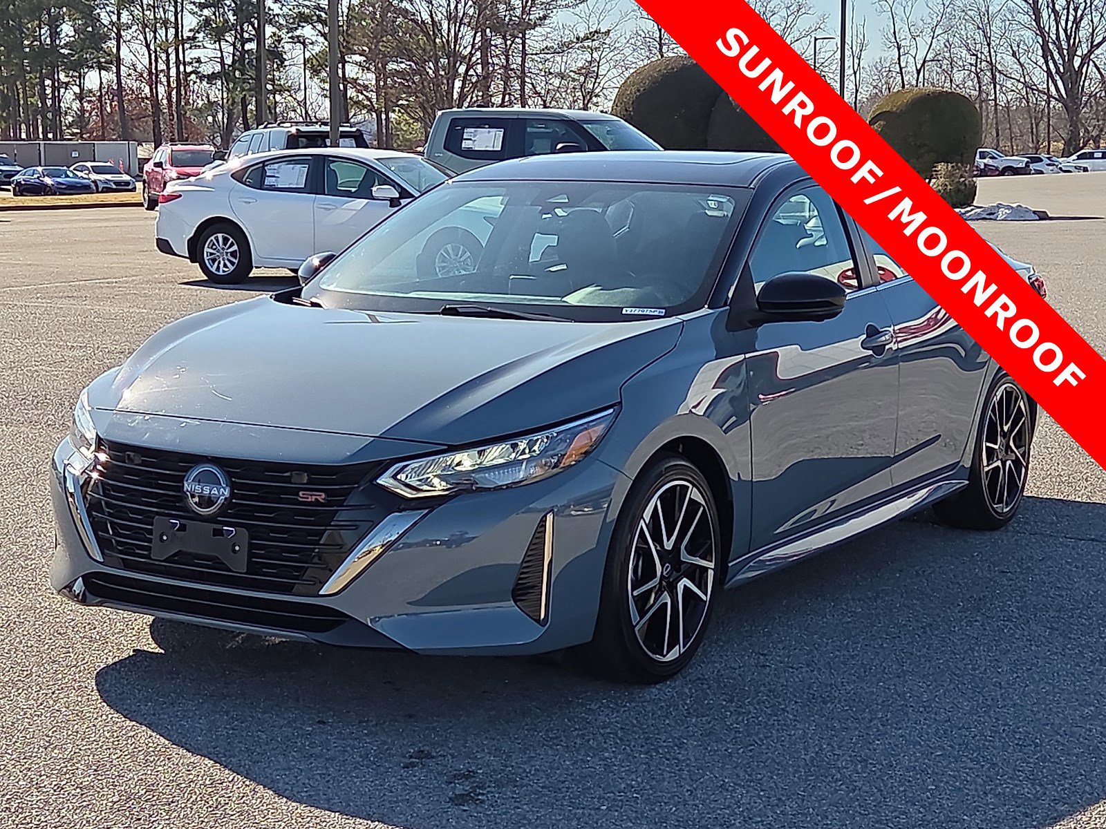 Used 2024 Nissan Sentra SR w/ SR Premium Package image 2