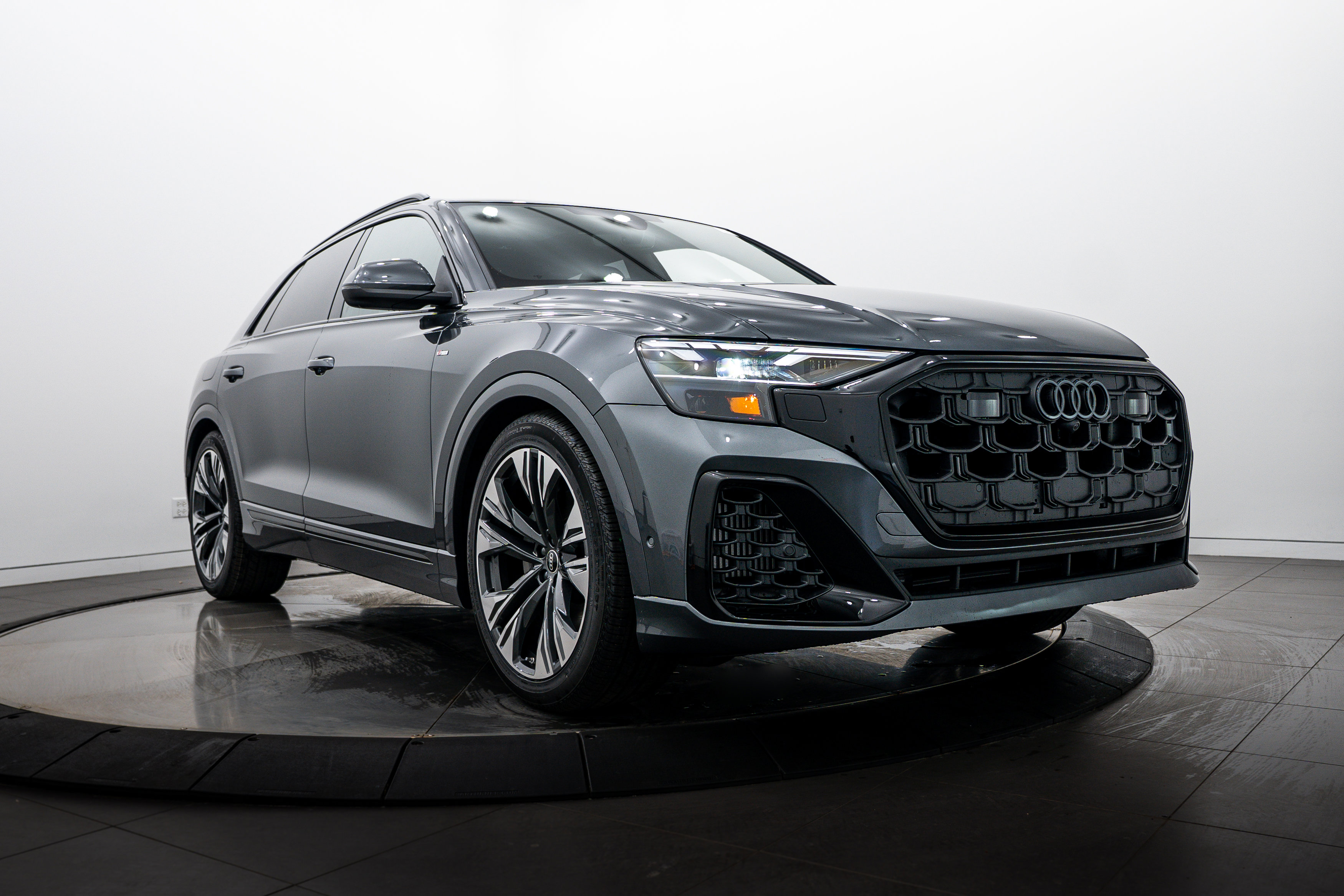 New 2026 Audi Q8 Prestige