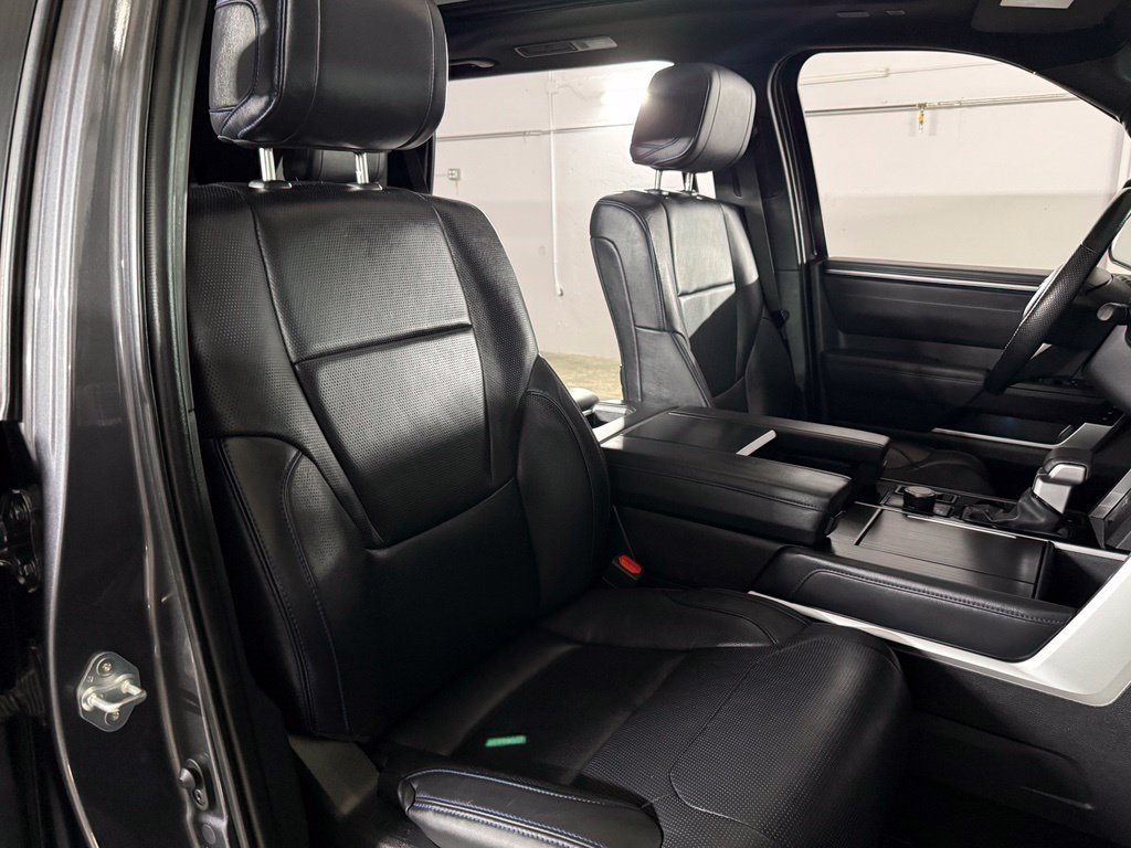Used 2024 Toyota Sequoia Platinum AWD/4WD image 29