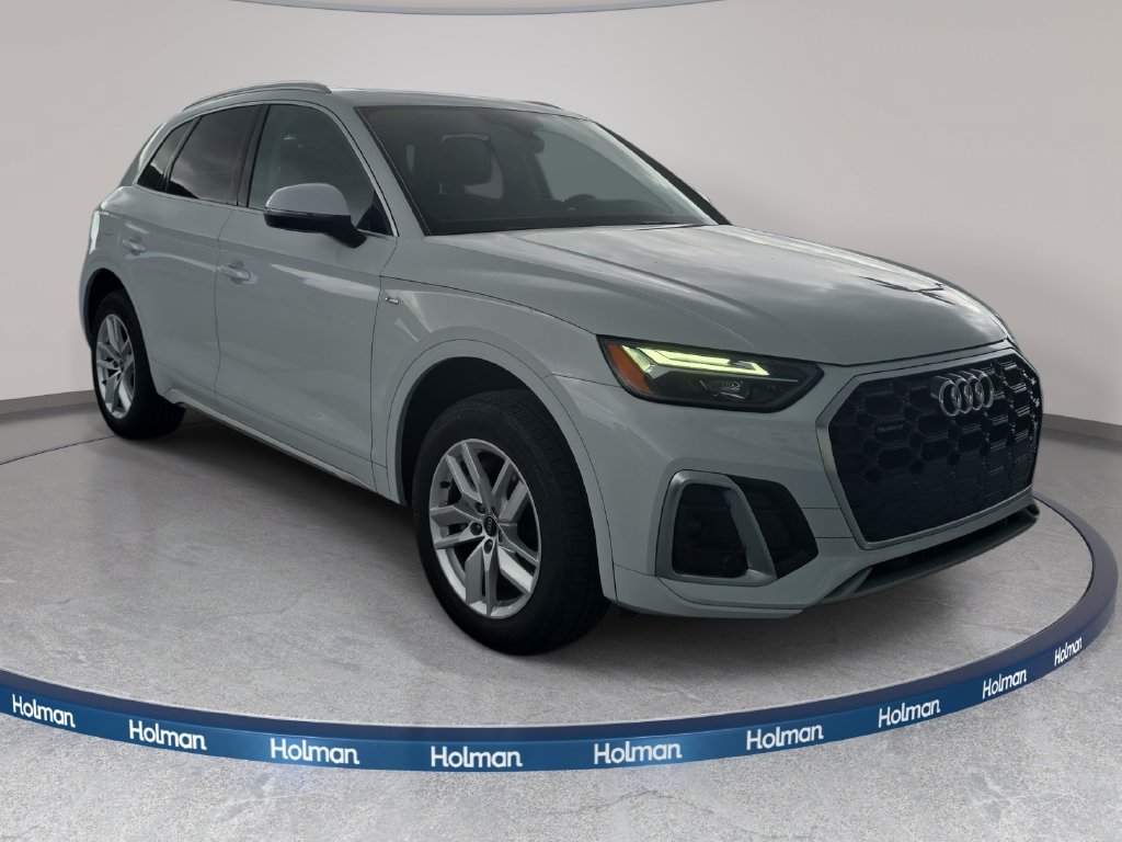 Used 2023 Audi Q5 2.0T Premium w/ Convenience Package AWD/4WD image 4
