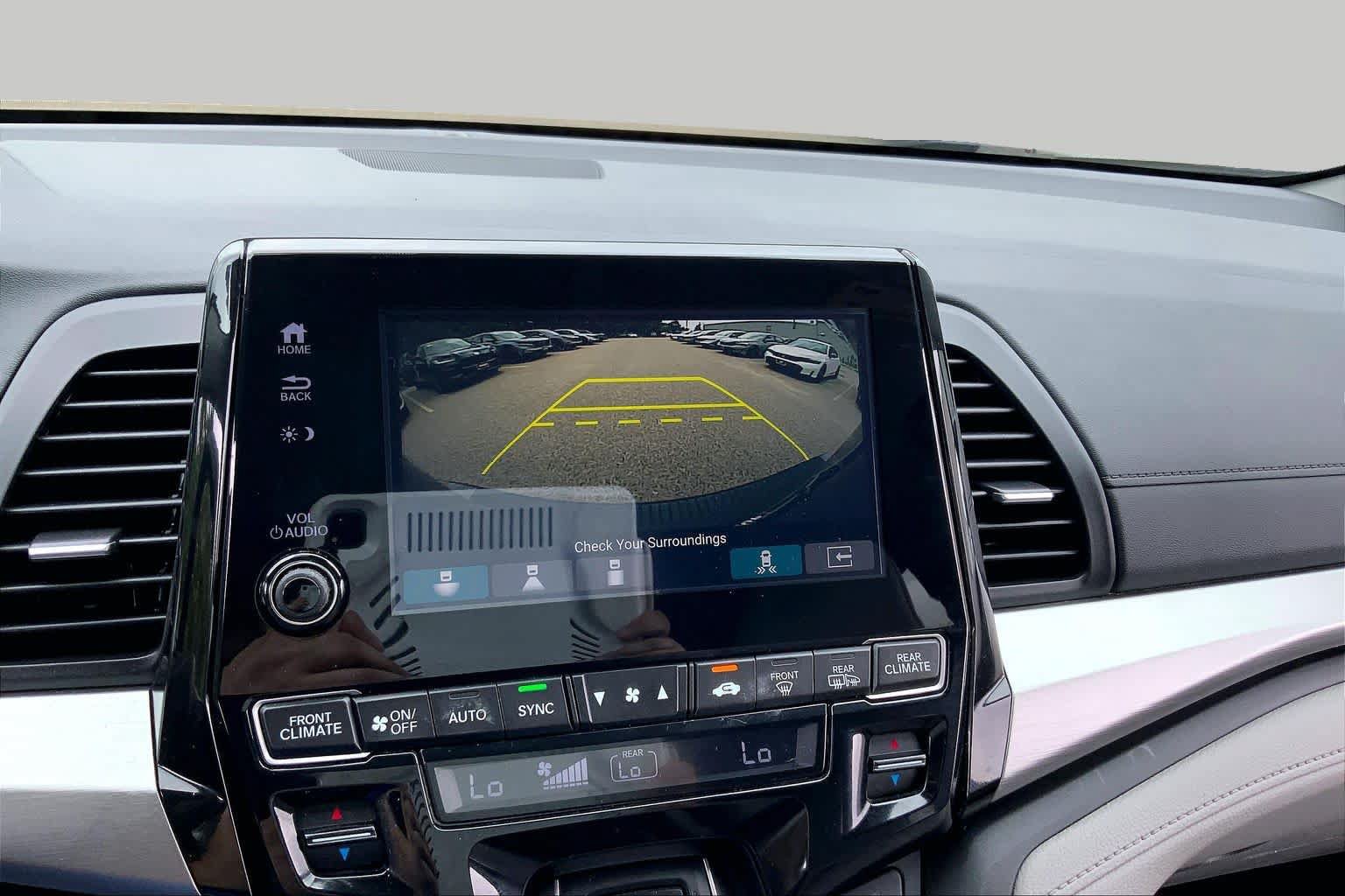 Used 2018 Honda Odyssey Touring image 29