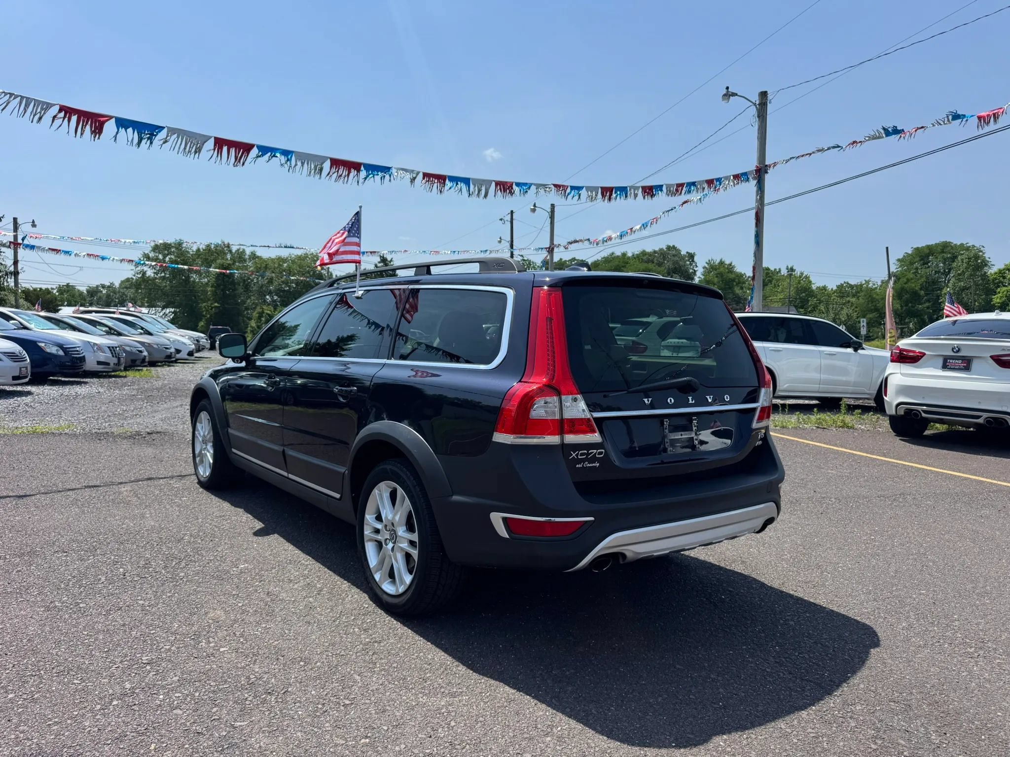 Used 2016 Volvo XC70 T5 Platinum w/ Protection Package AWD/4WD image 4