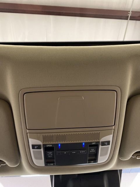 Used 2018 Acura MDX SH-AWD image 15