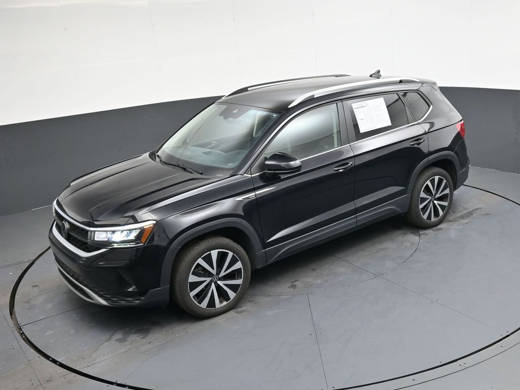 Used 2024 Volkswagen Taos SE image 34