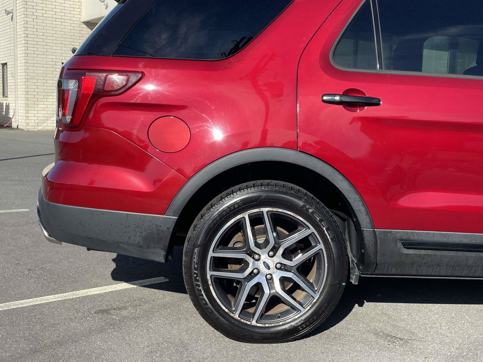 Used 2017 Ford Explorer Sport w/ Equipment Group 401A AWD/4WD image 7