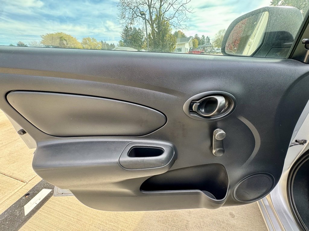 Used 2015 Nissan Versa S Plus image 21