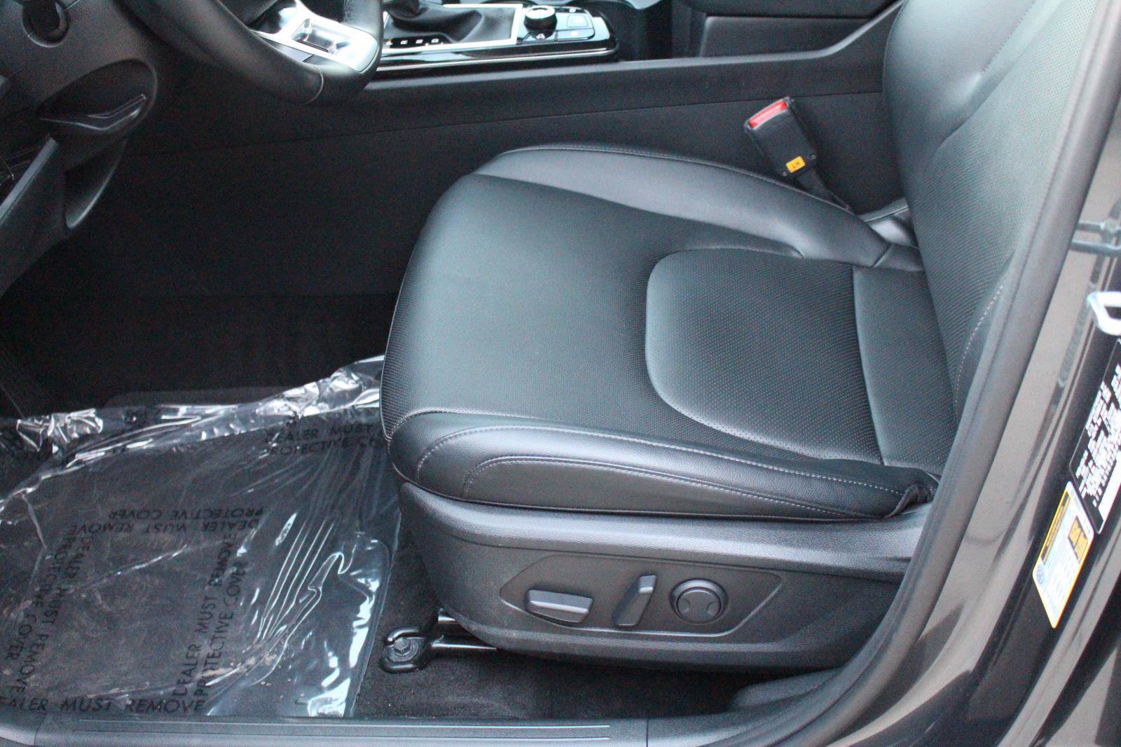 Certified 2024 Kia Sportage EX image 29