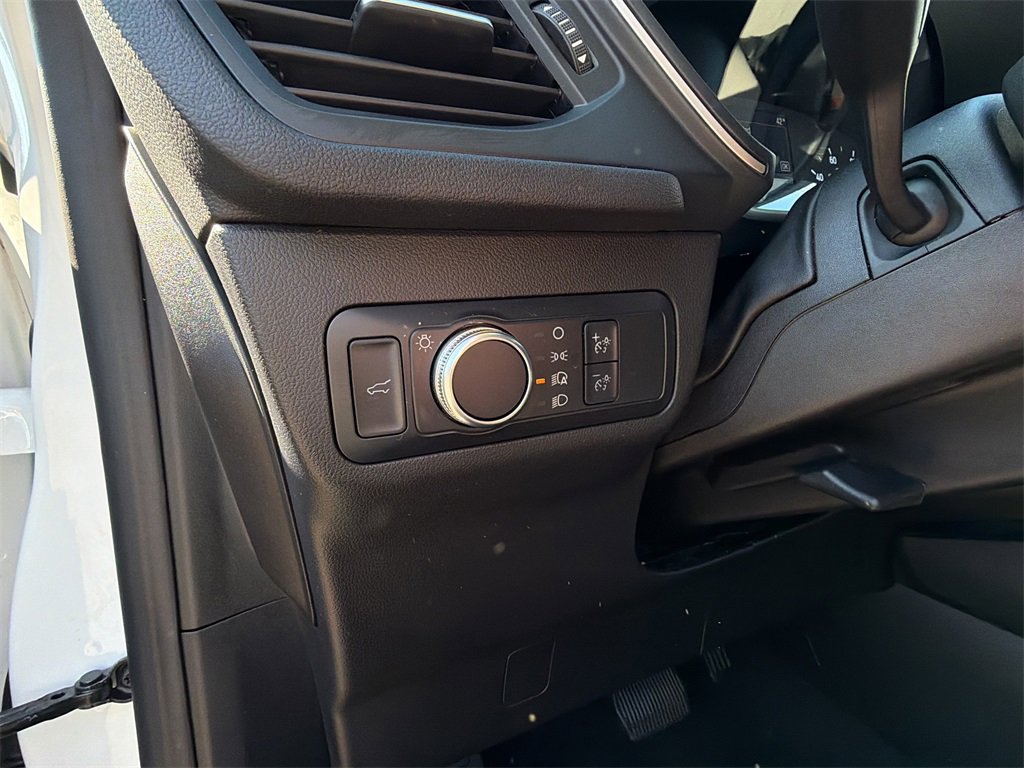 Used 2022 Ford Escape SE w/ SE Sport Appearance Package image 25