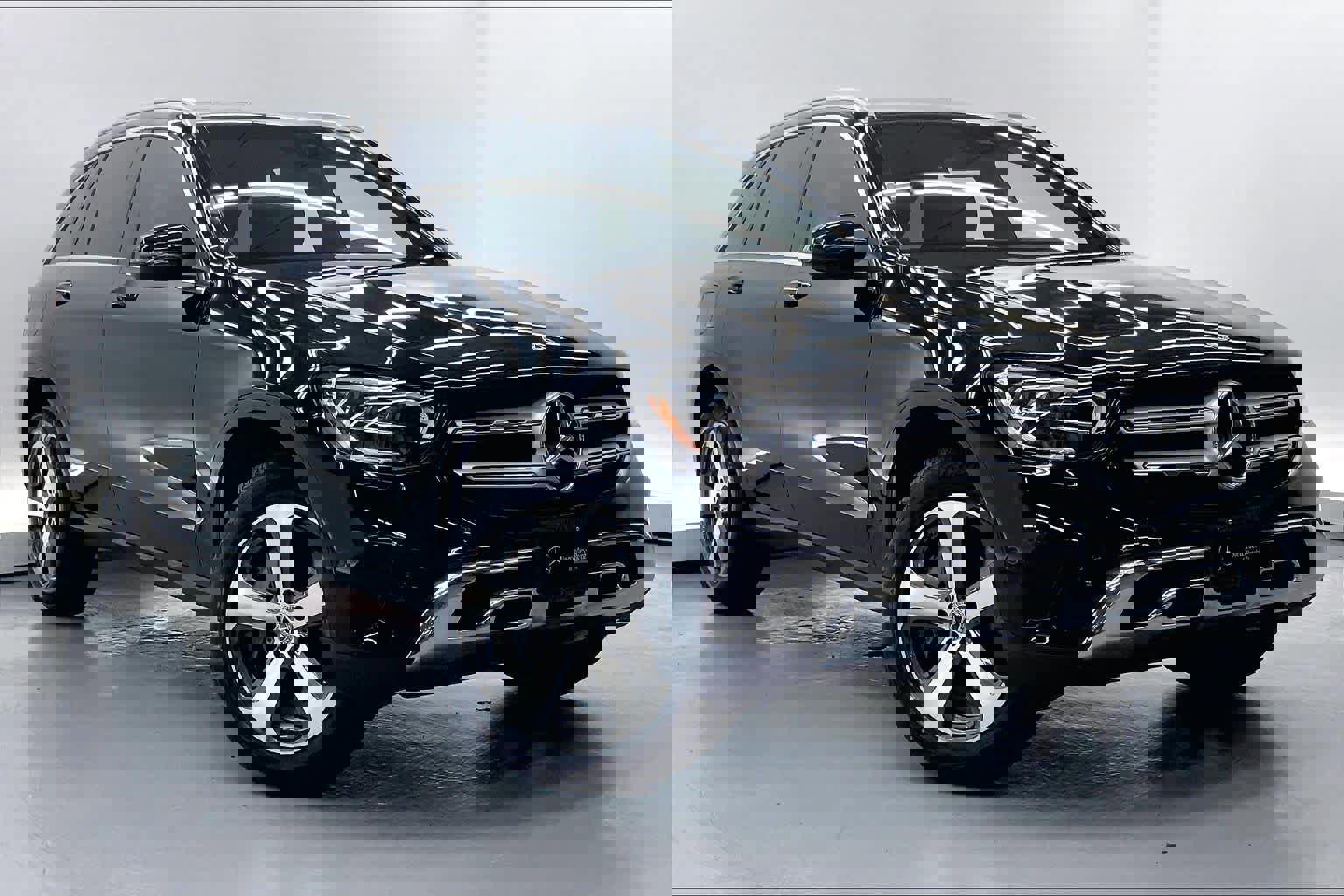 Used 2022 Mercedes-Benz GLC 300 image 6