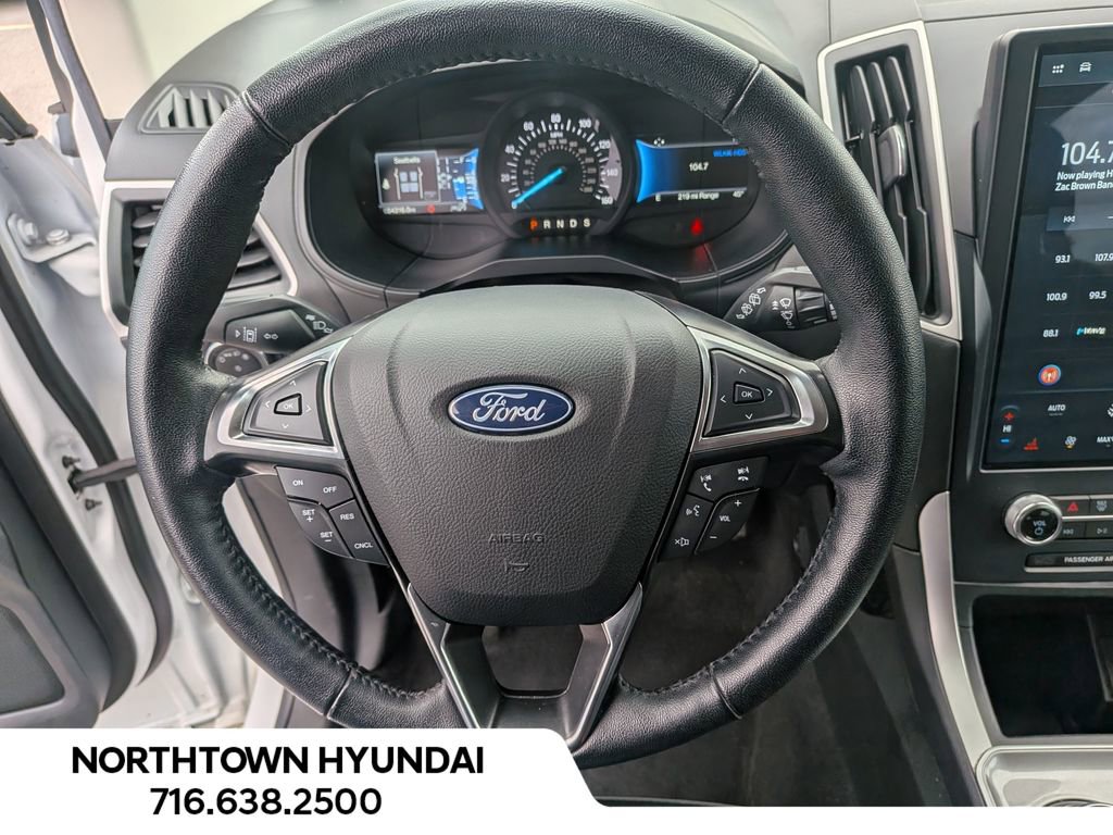 Used 2023 Ford Edge SEL image 8