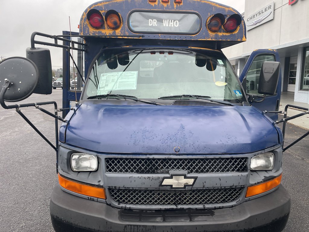 Used 2009 Chevrolet Express 3500 w/ School Bus Package image 3