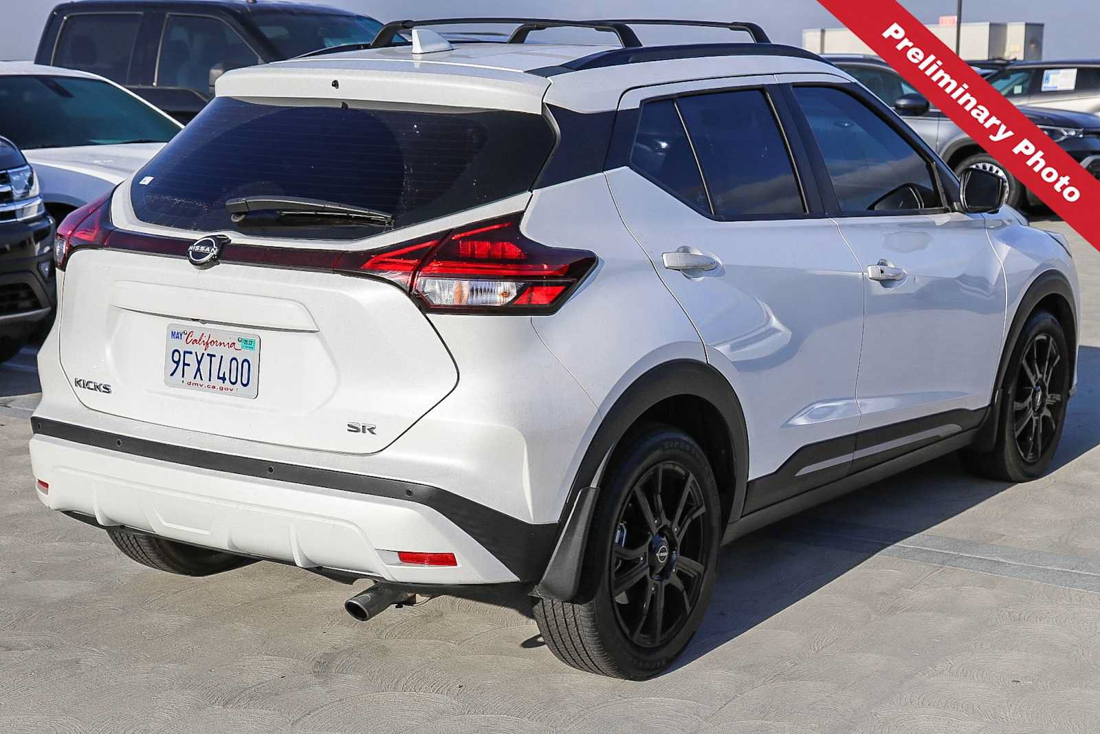 Used 2023 Nissan Kicks SR w/ SR Premium Package FWD image 8